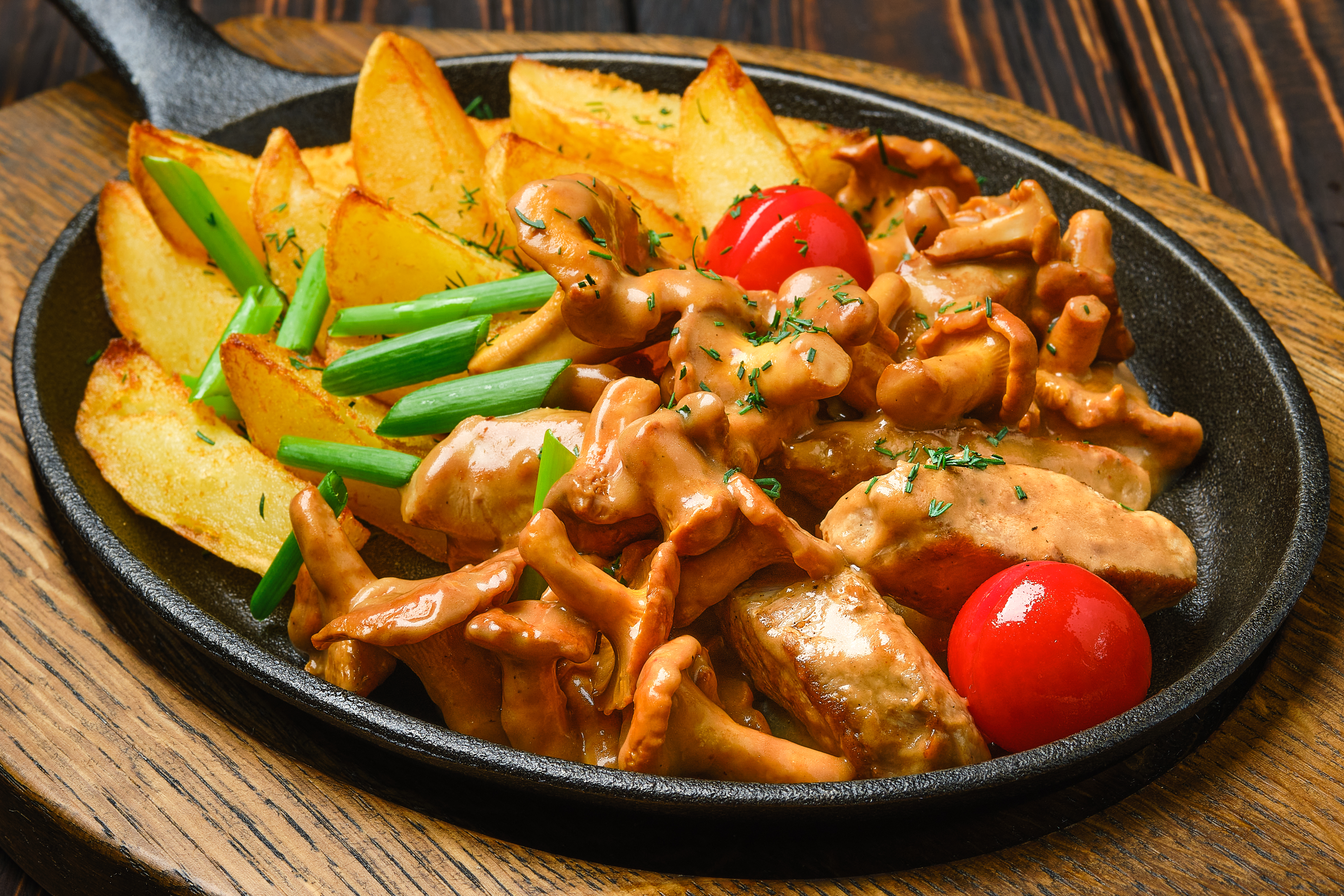 Butter Chicken Poutine